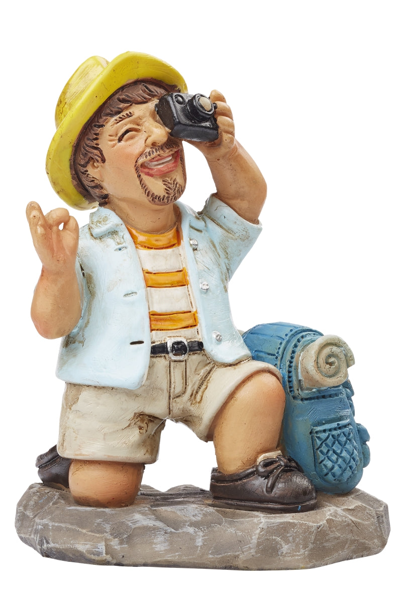 Miniatur Tourist mit Rucksack , knieend 7,5cm