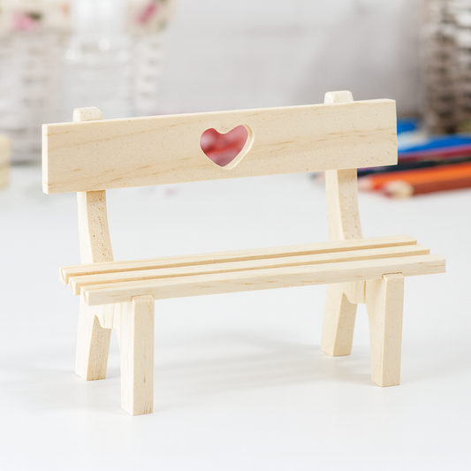 Miniatur Holzbank mit Herz 10cm – Gartenbank für Wichtelwelt, Puppenhaus und Diorama Zubehör