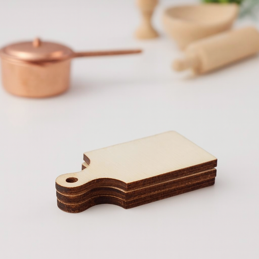 Miniatur Holzbrett natur 3-teilig ca. 5x2,8cm – Zubehör für Wichtelwelt, Puppenhaus und Modellbau