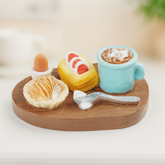 Miniatur Frühstück aus Polyresin 4,5cm mit Tasse, Kuchen und Gebäck – Wichtel Zubehör für Puppenhaus, Diorama & Weihnachten
