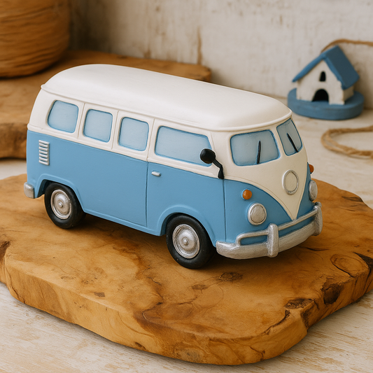 Miniatur Bus aus Polyresin (8x3,5cm) – detailreiche Dekofigur für Geldgeschenke, Puppenhaus, Modellbau & Wichtelwelt. Ideal als Tischdeko & Bastelmaterial.